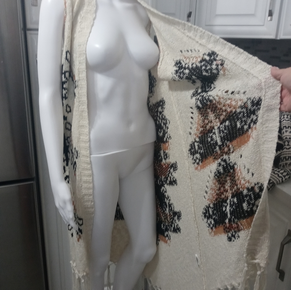 Democracy longline open front southwestern Embroidered Cardigan sweater w fringe - Picture 5 of 9